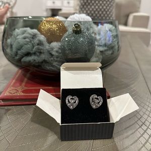 Vintage Avon Elegant Era Earring Set - silver - circa 1994, Pierced!